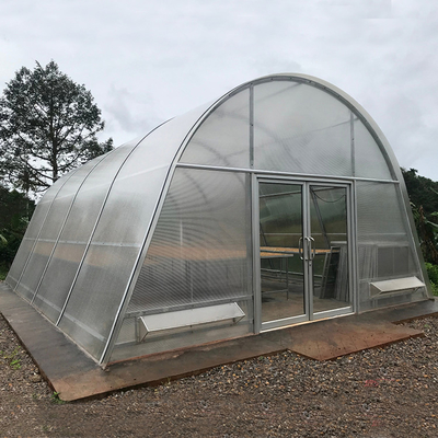 Secagem de vegetais em uma estufa com placa PC estável e protegida contra UV com ventilação ideal